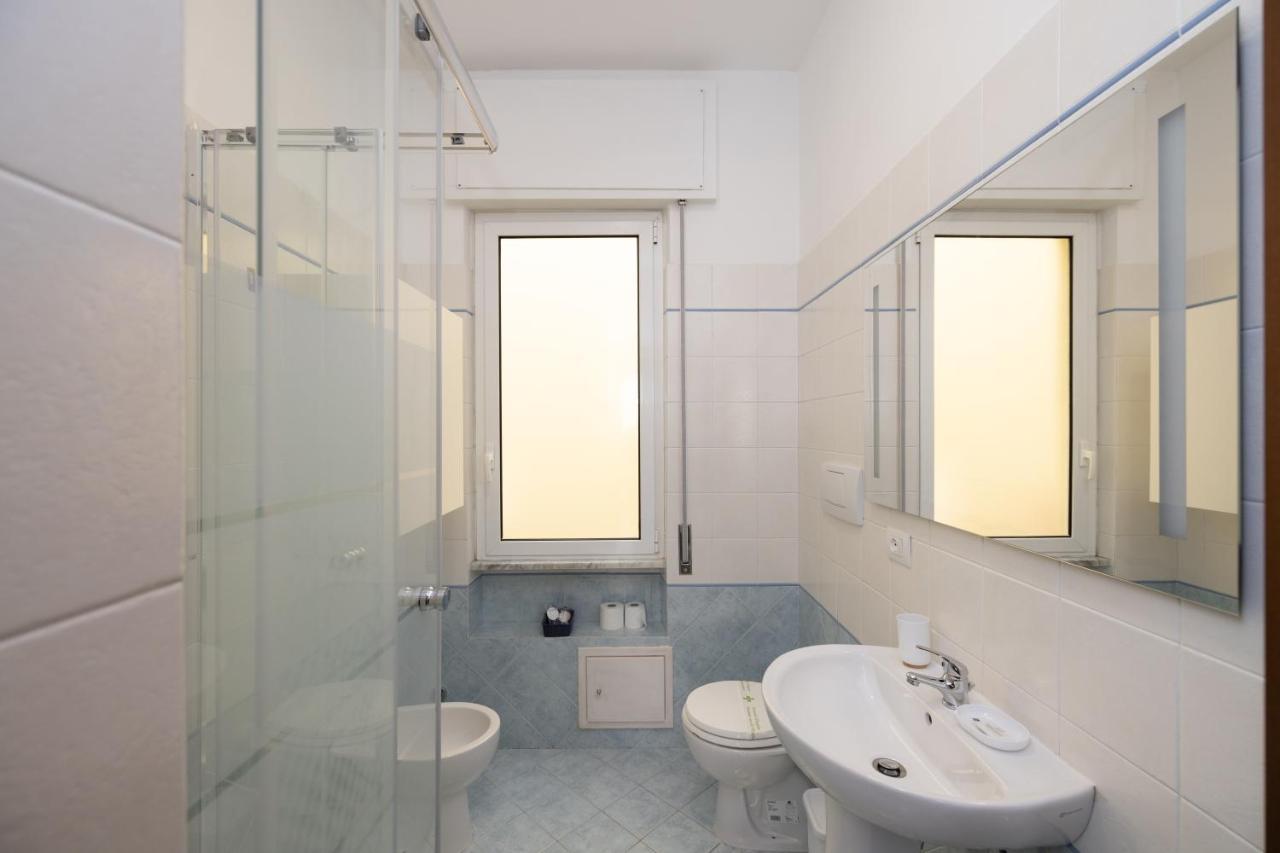 Hotel Roma Marine House à Ostie Extérieur photo